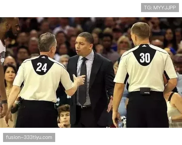 NBA与FIBA罚球规则差异对比：规则详解与实战影响分析