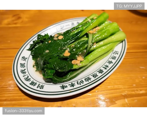 朱雪莹家里这手炒菜都比我厨房讲究，感觉她私下生活开挂了吧？